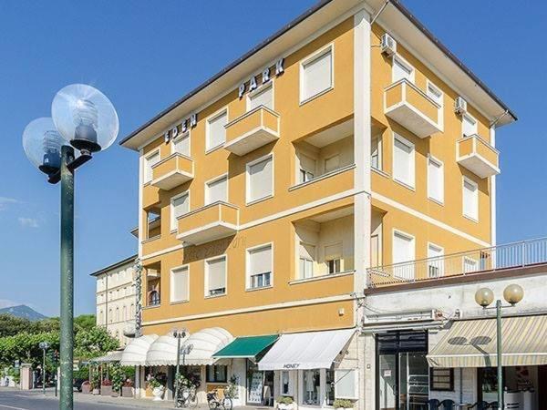 Hotel Eden Park Pietrasanta Kültér fotó